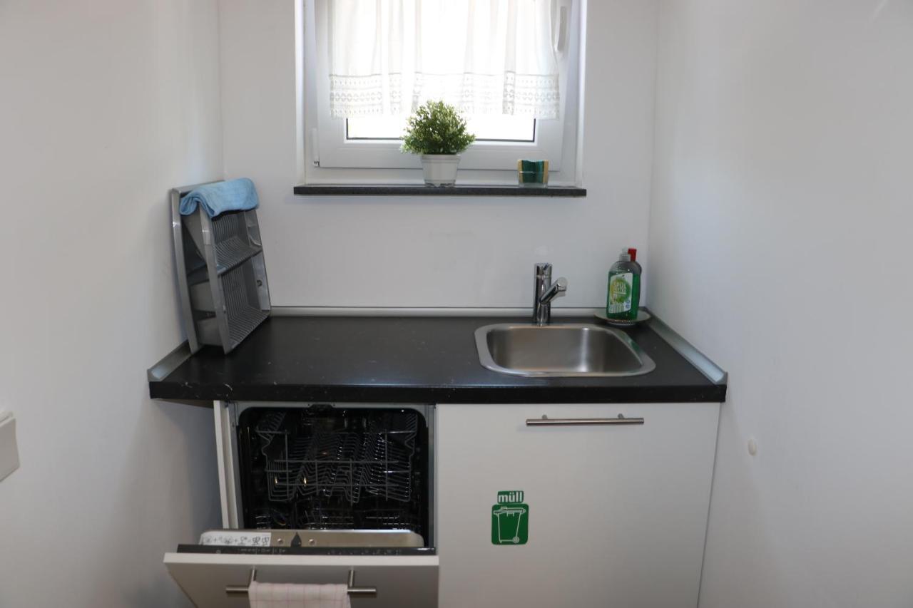 Rooms In Duesseldorf Near The Airport/Fair المظهر الخارجي الصورة